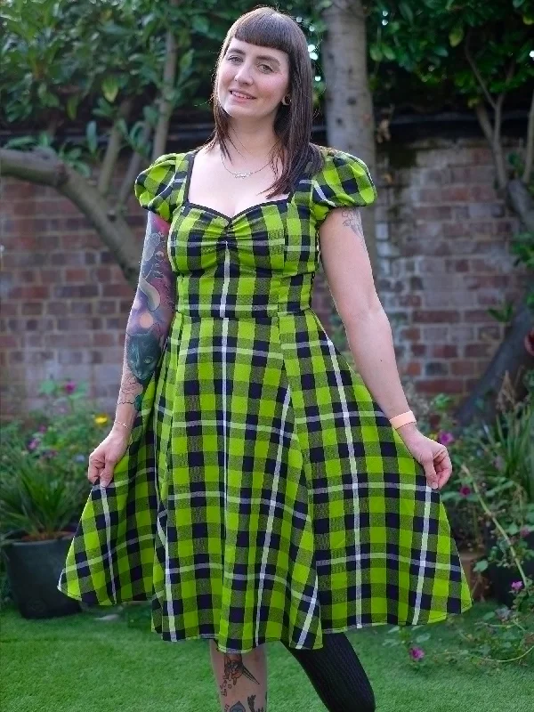 Collectif Mimi Frogs Breath Check Swing Dress