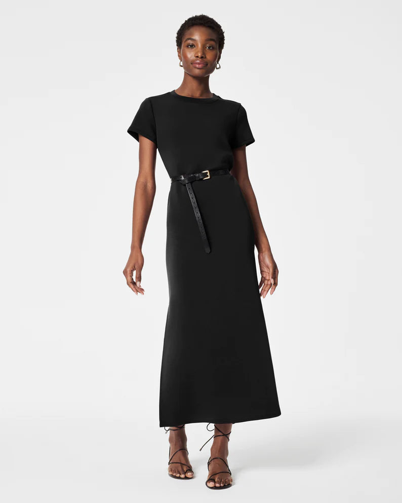AirEssentials Maxi T-Shirt Dress - Very Black Fitted T-Shirt Seamless Stretchy