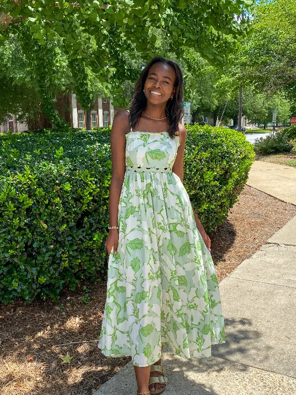 GREEN AND WHITE RIC RAC MAXI DRESS WITH ADJUSTABLE SPAGHETTI STRAPS AND BOW BACK Stylish Longline Maxi Dress GREEN AND WHITE RIC RAC MAXI DRESS WITH ADJUSTABLE SPAGHETTI STRAPS AND BOW BACK Stylish Longline Maxi Dress
