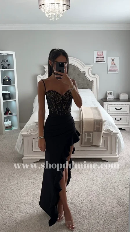 JULIA BLACK LACE CORSET MAXI DRESS Comfortable Fit-and-Flare Maxi Dress
