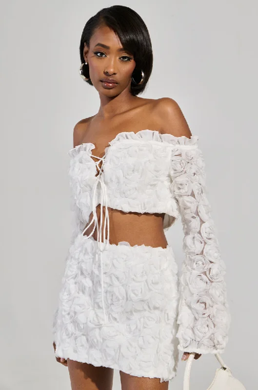 SWEET ESCAPE OFF THE SHOULDER LACE UP BLOUSE IN WHITE Loose Fit Blouse