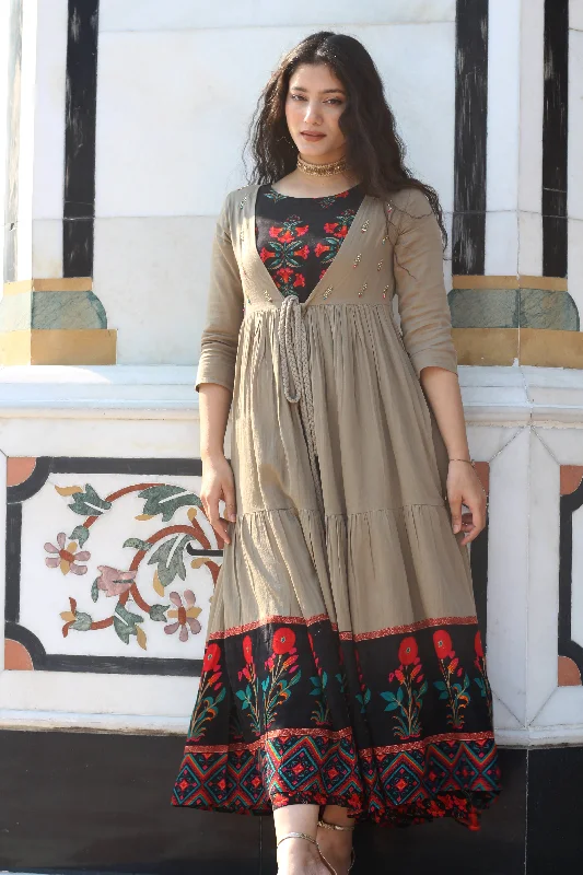 Rayon Straight Women's Kurta with Brown Cotton Flared Jacket Zippered Front Buttoned Front Snap Front Rayon Straight Women's Kurta with Brown Cotton Flared Jacket Zippered Front Buttoned Front Snap Front