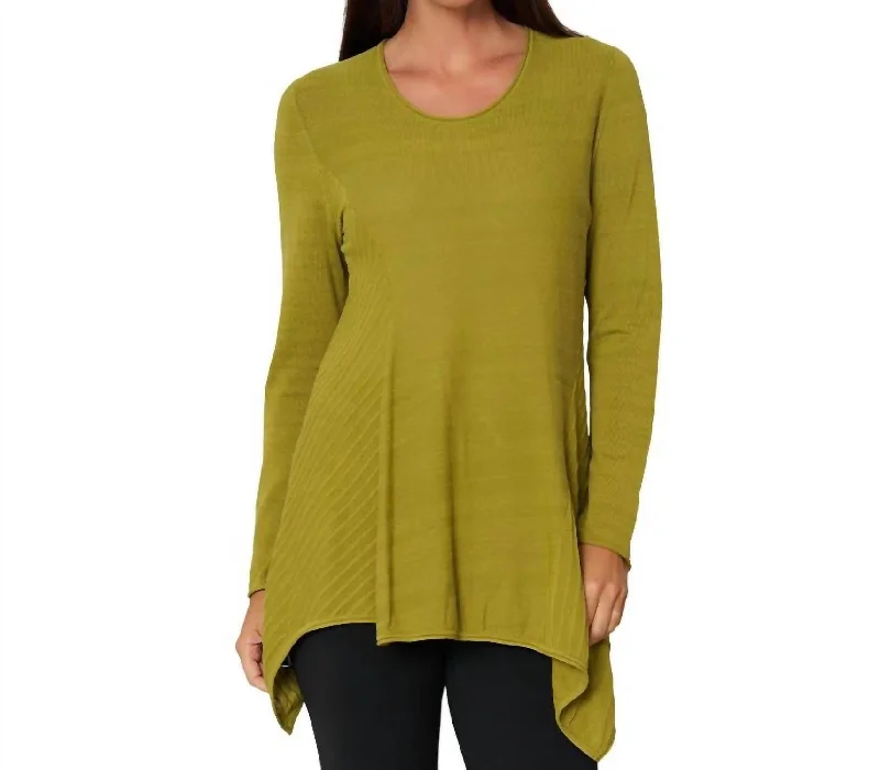 Just Right Sweater In Peridot Solid Print Embellished