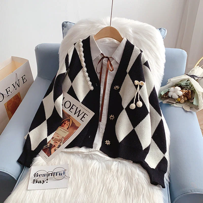 Vintage diamond V-neck knitted cardigan sweater coat 5046 Fleece Sweater Nylon Polyester Vintage diamond V-neck knitted cardigan sweater coat 5046 Fleece Sweater Nylon Polyester