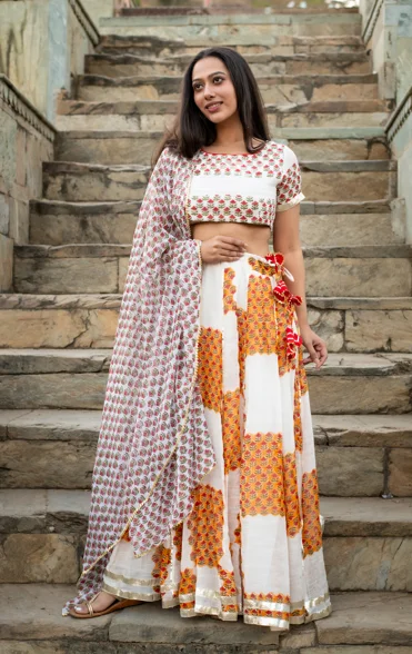 Women's Murad Linen Off White Skirt And Kota Doria Dupatta Set - Saras The Label lace skirt romantic