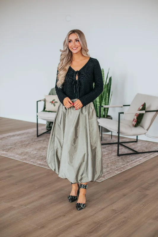 Stop & Stare Skirt - Olive summer skirt style