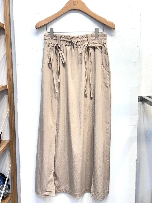Beige ribbon skirt satin skirt smooth